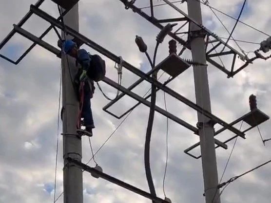 康高特Ronaldo高能量<a href='http://www.dlhyyoga.com/Ppzq/ersted.html'>電纜故障定位儀</a> 現(xiàn)場準確檢測35kv電纜故障點 康高特Ronaldo高能量<a href='http://www.dlhyyoga.com/Ppzq/ersted.html'>電纜故障定位儀</a> 現(xiàn)場準確檢測35kv電纜故障點