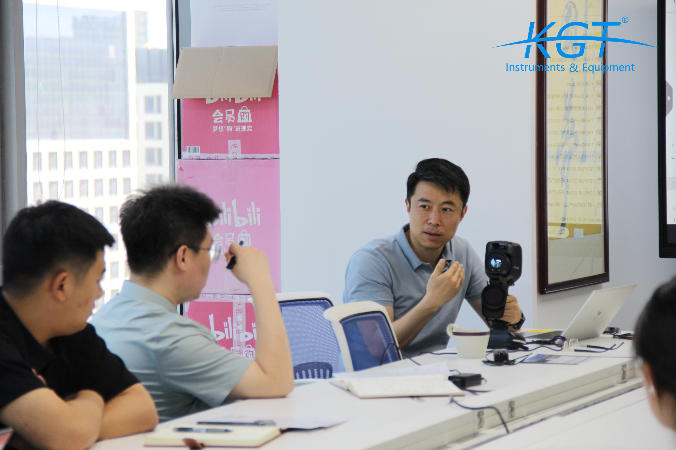 培訓(xùn)FLIR<a href='http://www.dlhyyoga.com/hongwairexiangyi.html'>熱像儀</a>