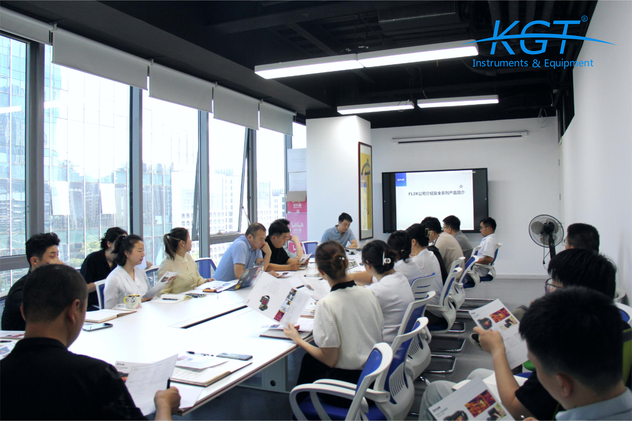 培訓(xùn)FLIR<a href='http://www.dlhyyoga.com/hongwairexiangyi.html'>熱像儀</a>