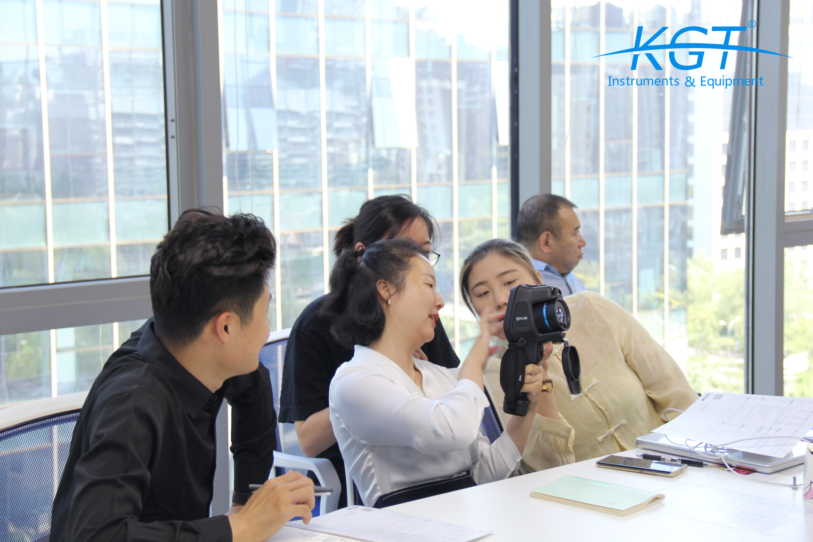 培訓(xùn)FLIR<a href='http://www.dlhyyoga.com/hongwairexiangyi.html'>熱像儀</a>