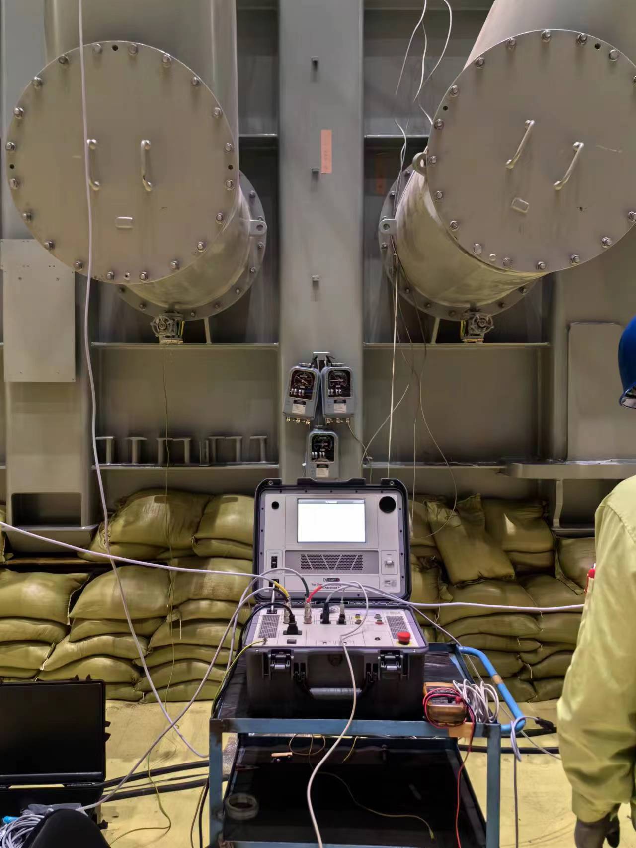 TWA500<a href='http://www.dlhyyoga.com/Cpzx/bianyaqiceshiyi/dvpowertrt.html'>三相變壓器</a>有載分接開(kāi)關(guān)測(cè)試儀