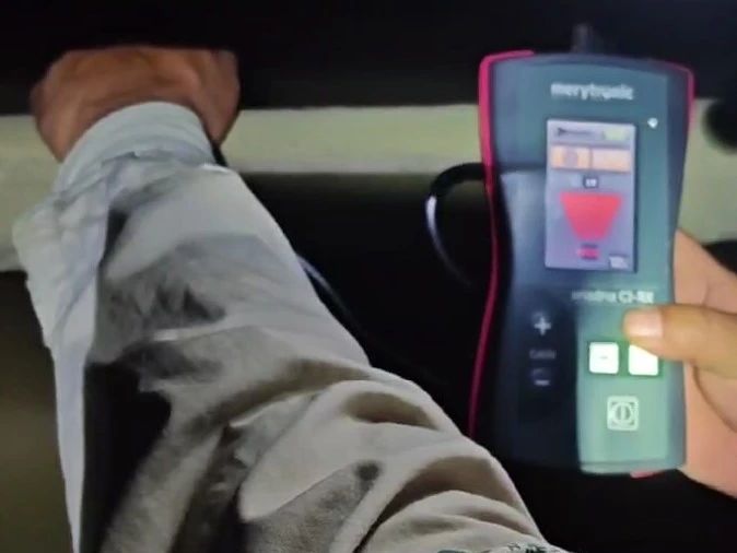 <a href='http://www.dlhyyoga.com/Cpzx/dianlanceshiyi/ariadna.html'>Ariadna CI</a>電纜帶電識別儀