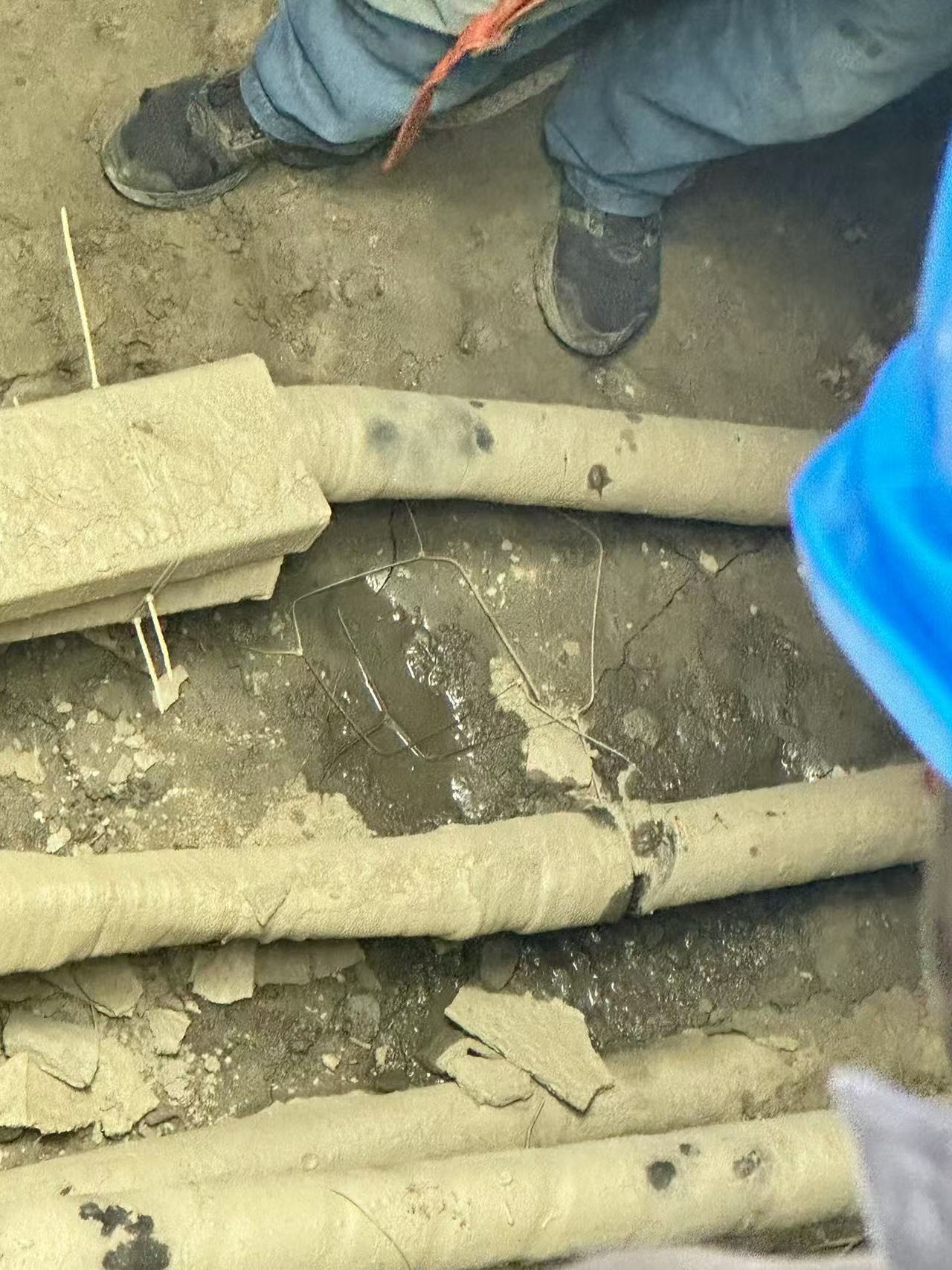 <a href='http://www.dlhyyoga.com/Ppzq/ersted.html'>電纜故障定位儀</a>現(xiàn)場