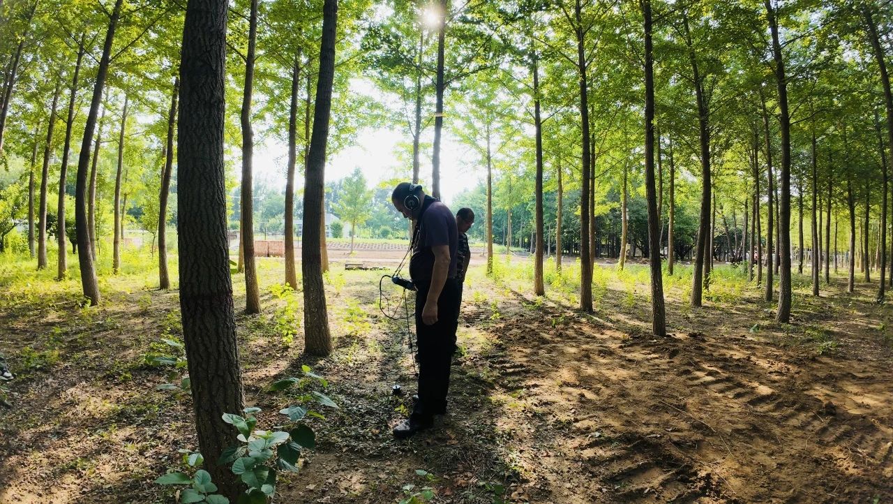 大海聽漏儀檢測(cè)現(xiàn)場(chǎng) 大海聽漏儀檢測(cè)現(xiàn)場(chǎng)