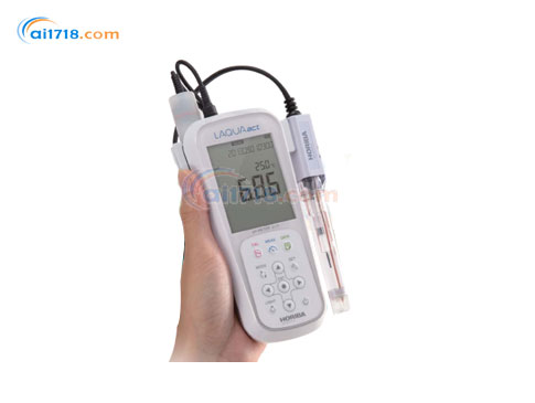 D-70系列多參數(shù)水質(zhì)分析儀